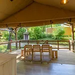 Tente 8 Personnes אתר קמפינג 3*